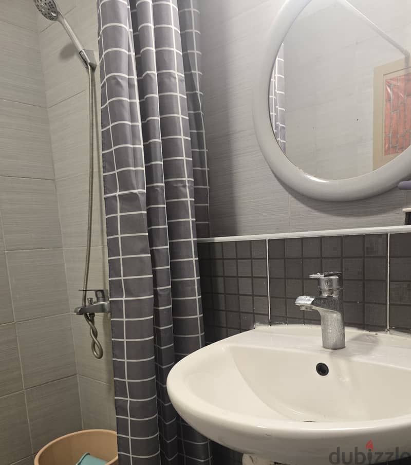 Fully Furnished 1 BHK Flat Near Gosi Mall 5