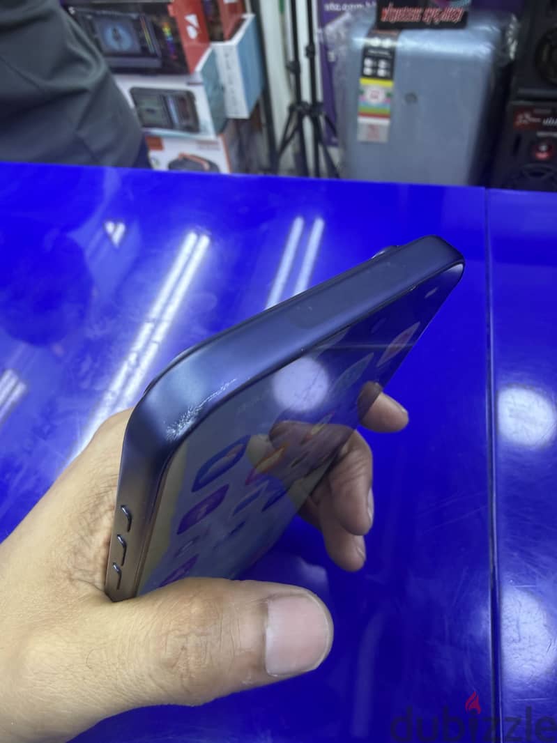 Apple - iPhone 17 Pro Max 3