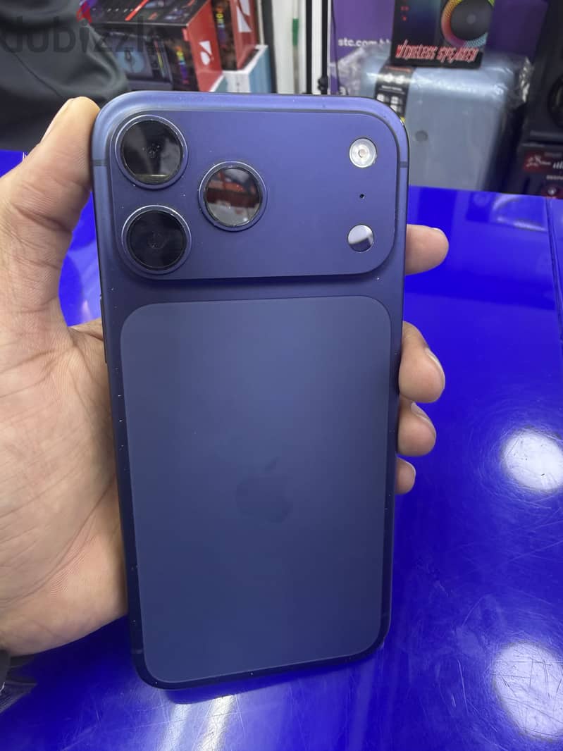 Apple - iPhone 17 Pro Max 5