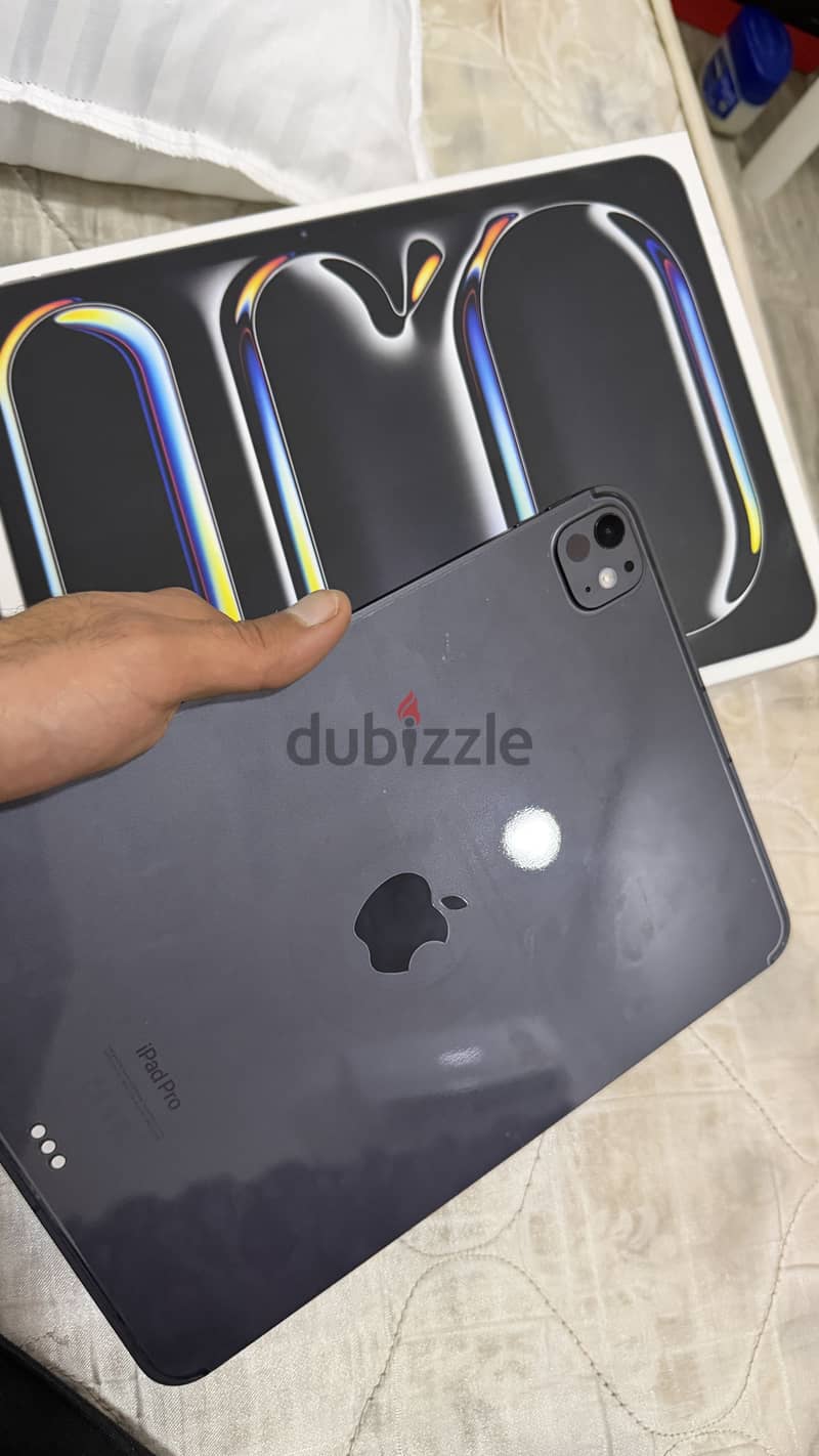 Ipad pro m4 Wi-Fi + Cellular 100% battery 3