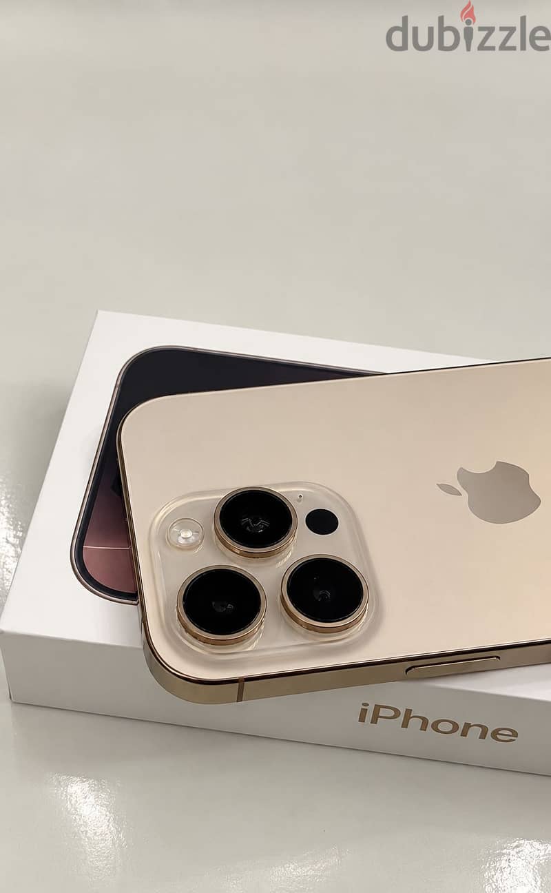 iPhone 16 Pro 256GB – Desert Titanium 2
