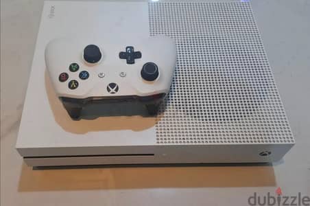 For sale xbox one s with controller in excellent condition