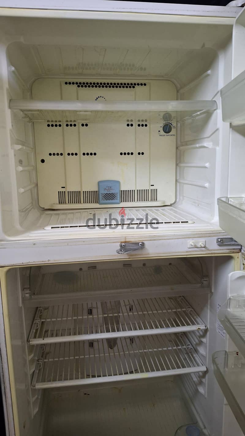 Sharp refrigerator for sale || good working conditions || 30 BD 1
