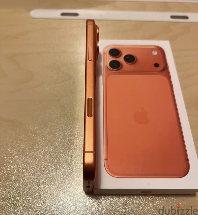 Apple - iPhone 17 Pro Max 2