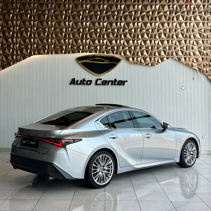 LEXUS IS-350 2024 SILVER 4