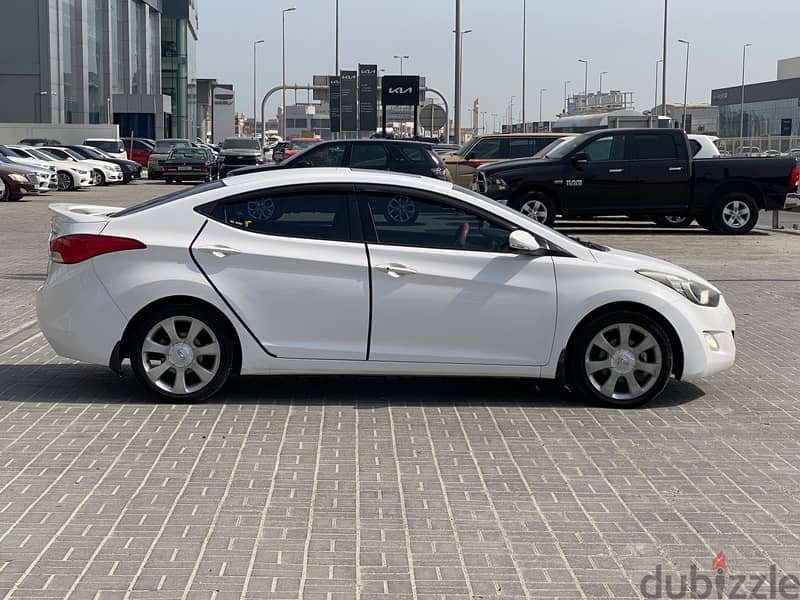 Hyundai Elantra 2014 White 2