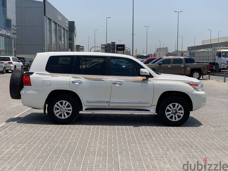 Toyota Land Cruiser GXR 2008 White 3