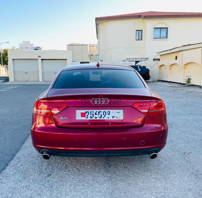 Audi A5 2010 model for sale. . . 10