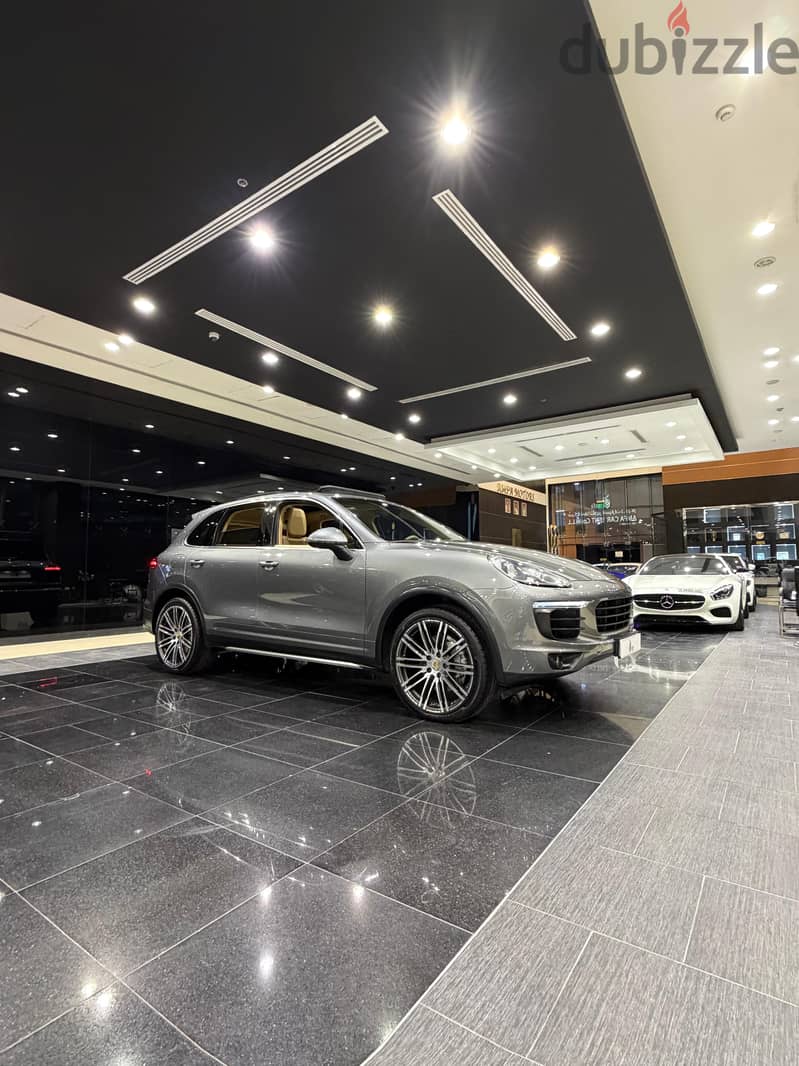 Porsche Cayenne S Model  2016 3