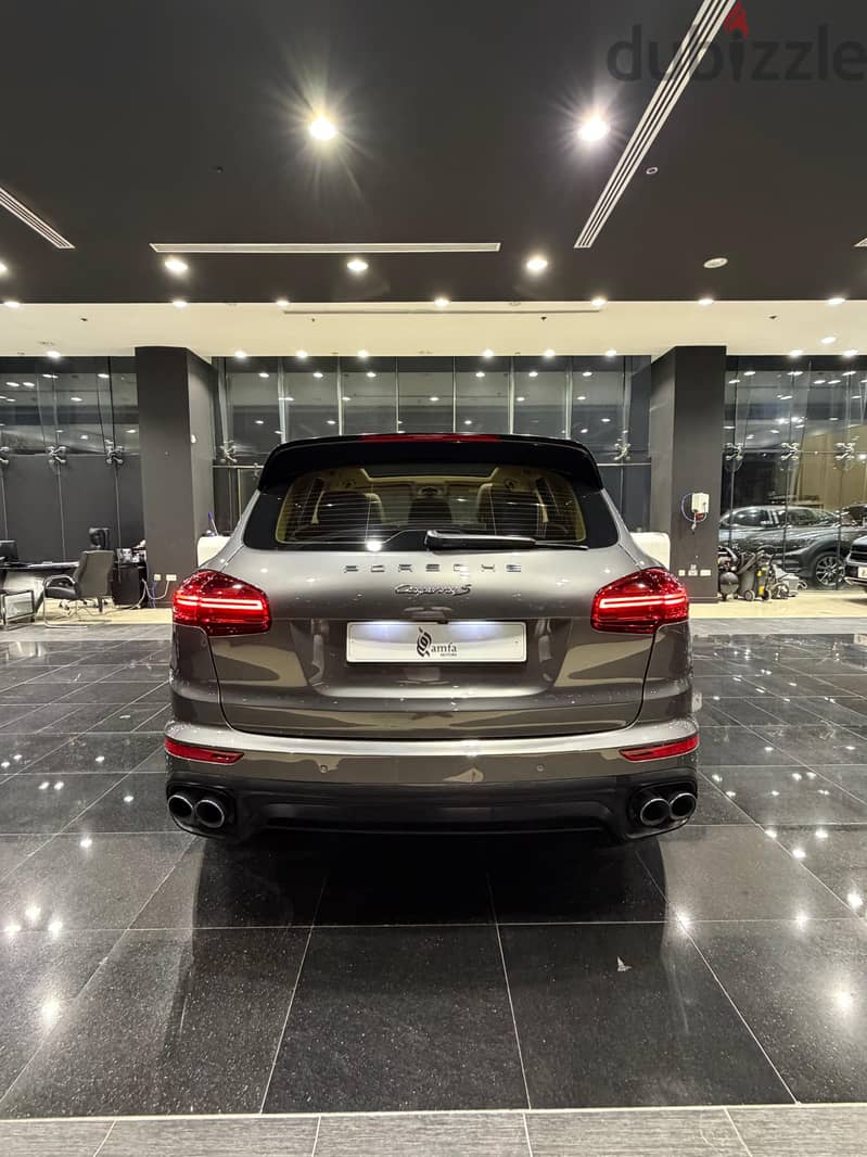 Porsche Cayenne S Model  2016 6