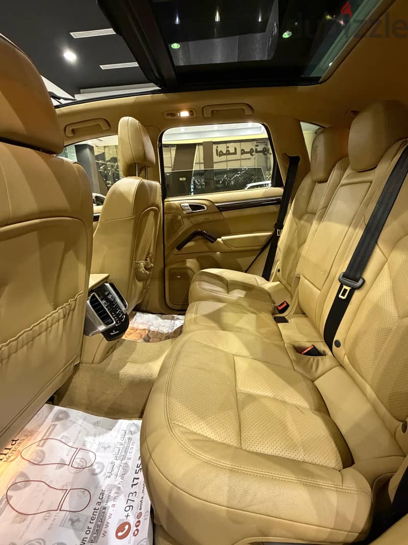 Porsche Cayenne S Model  2016 10