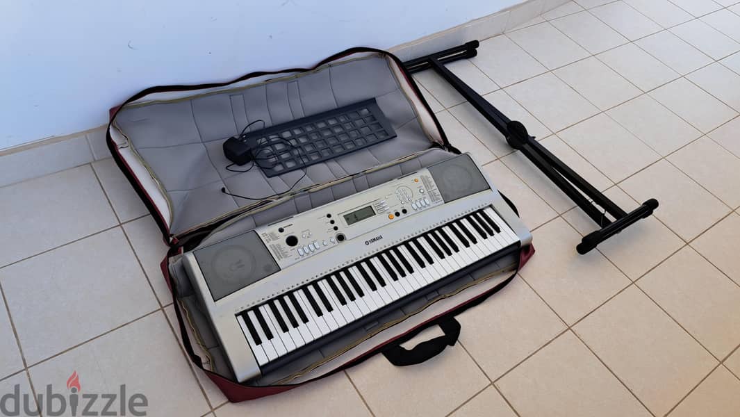 The Yamaha PSR-E313 is a 61-key entry-level portable digital keyboard 3