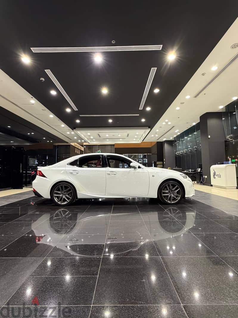 Lexus IS350 Model 2014 3