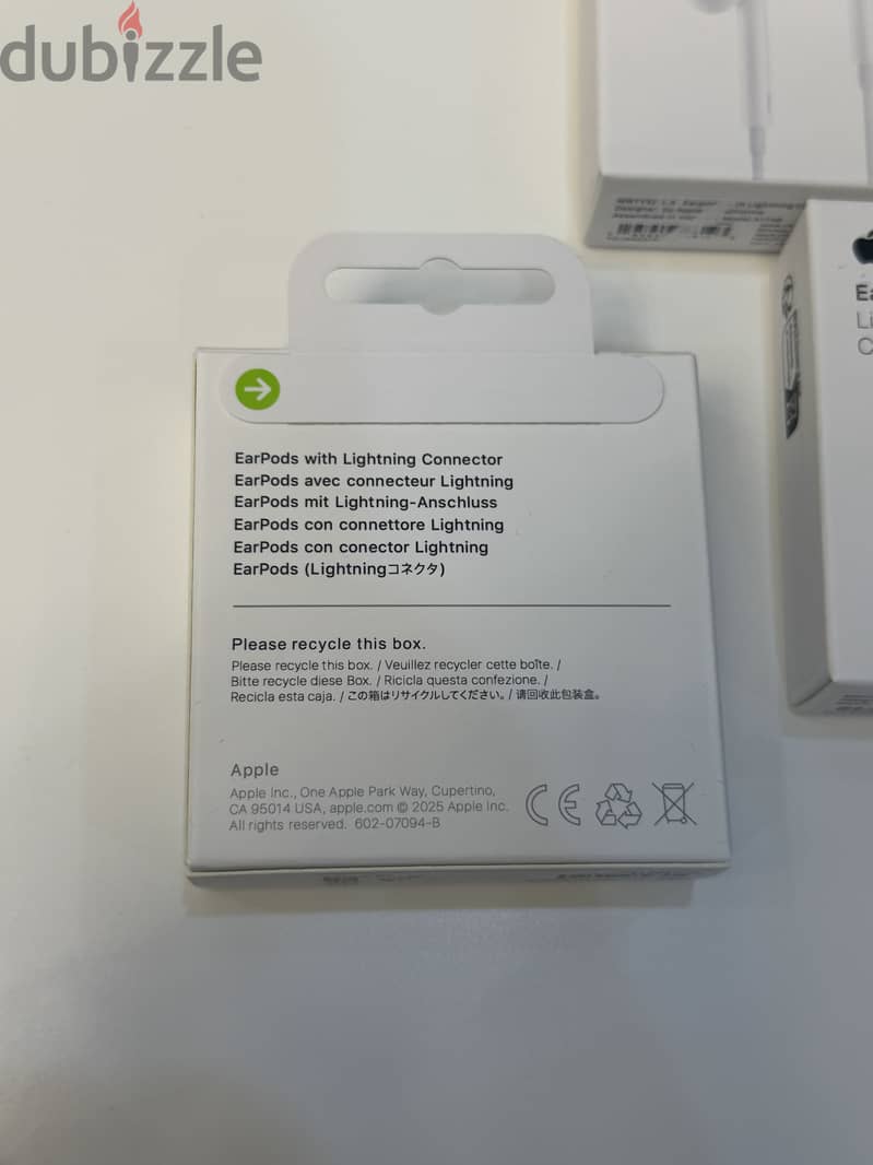 Lightning & Type-C Earphones – Wholesale Clearance (10 pcs minimum) 5