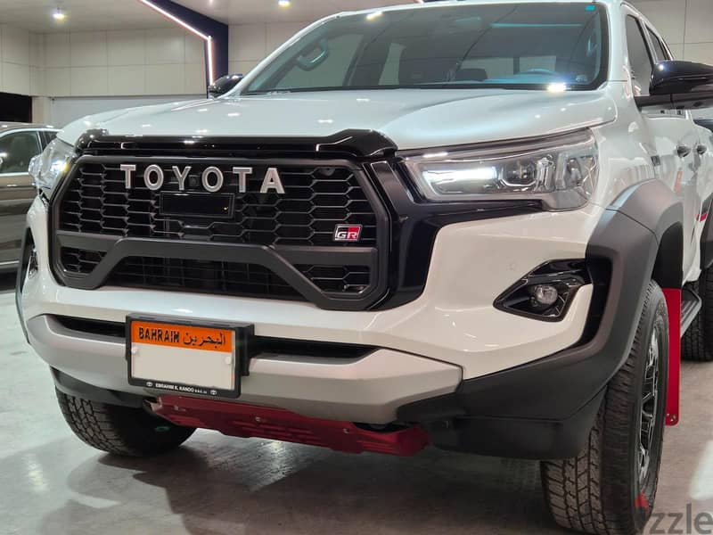 Toyota Hilux 2025 GR (V6) 3