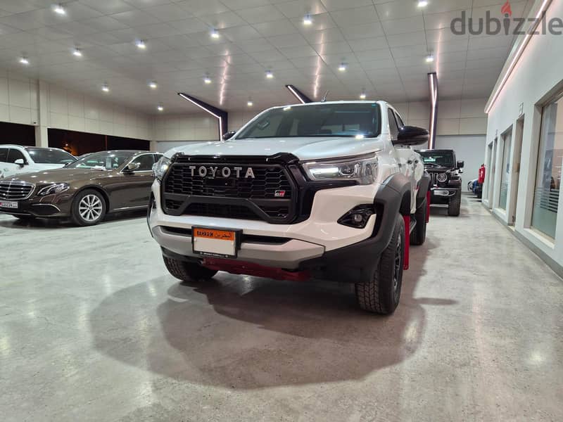 Toyota Hilux 2025 GR (V6) 4