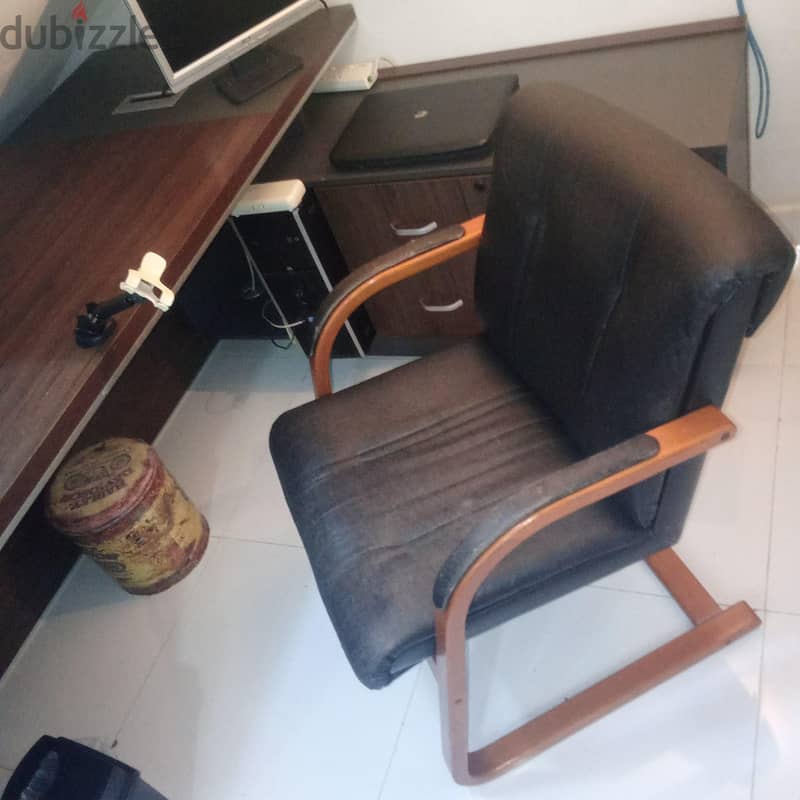 Long L-shape office Desk with chair 2