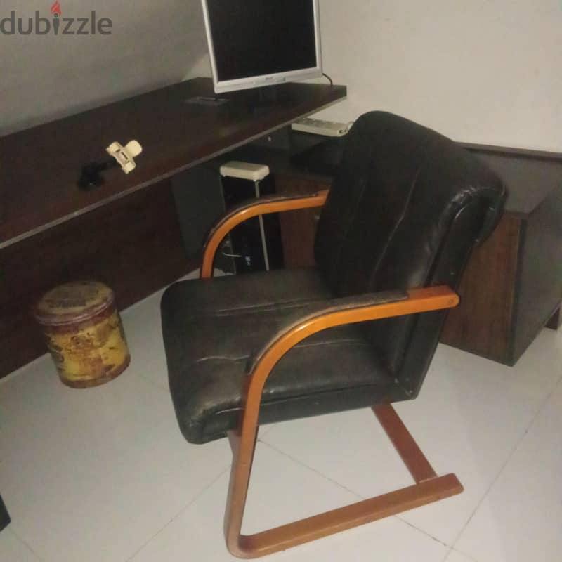 Long L-shape office Desk with chair 10