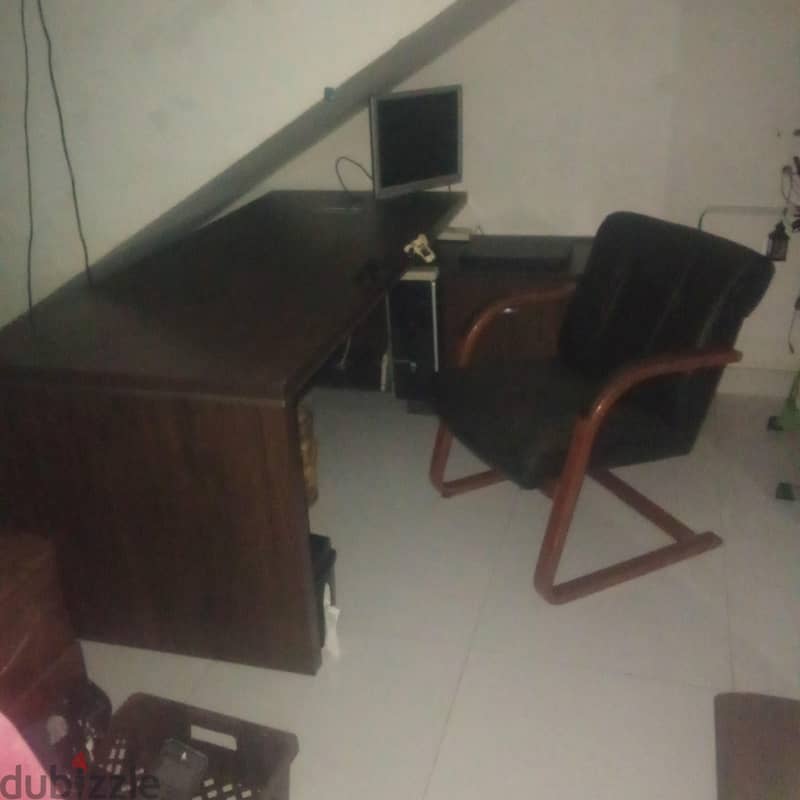 Long L-shape office Desk with chair 12