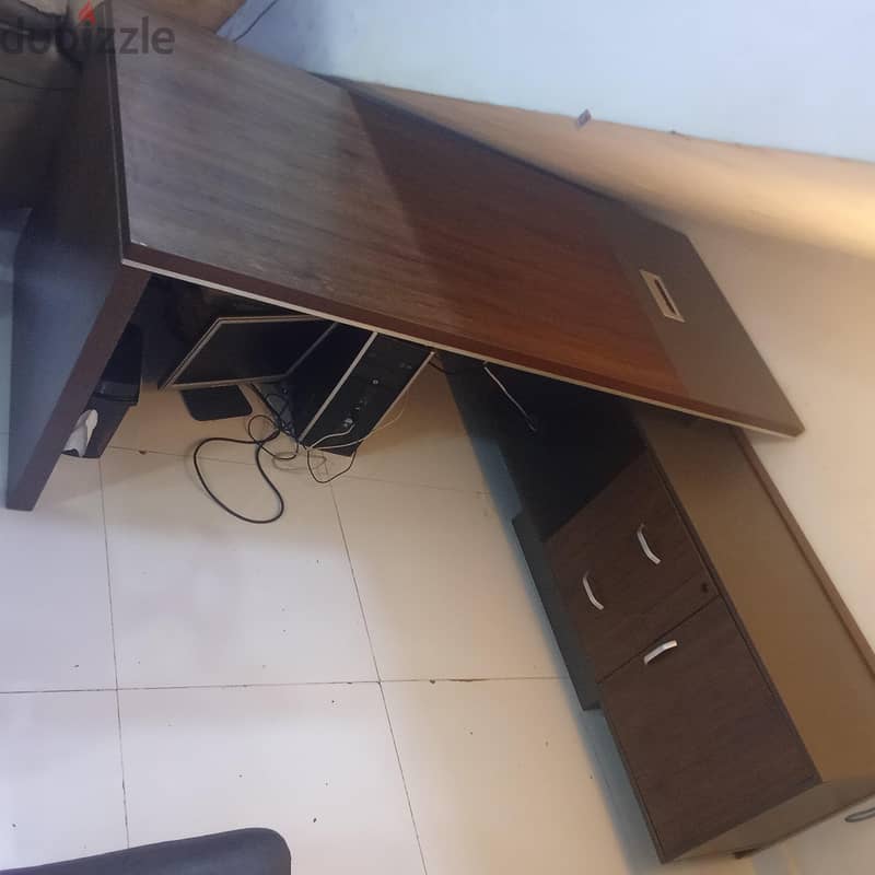 Long L-shape office Desk with chair 15