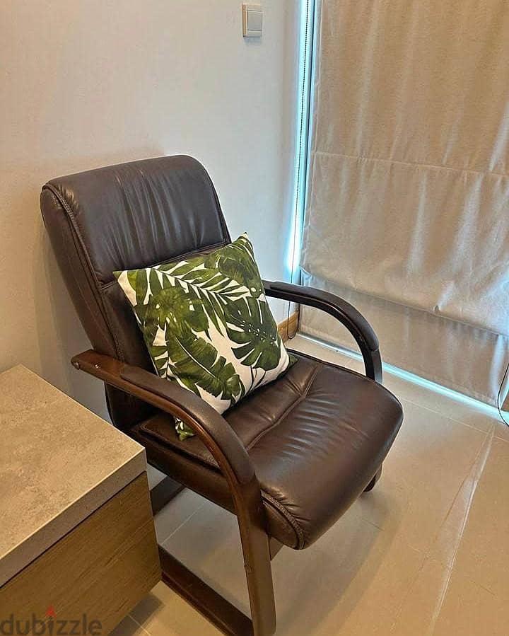 Long L-shape office Desk with chair 17