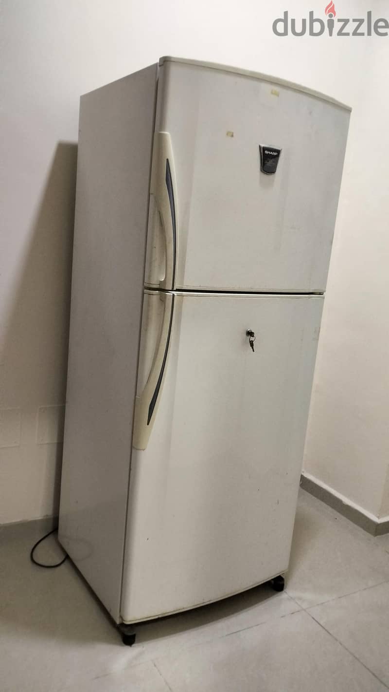 sharp fridge works like new. 4