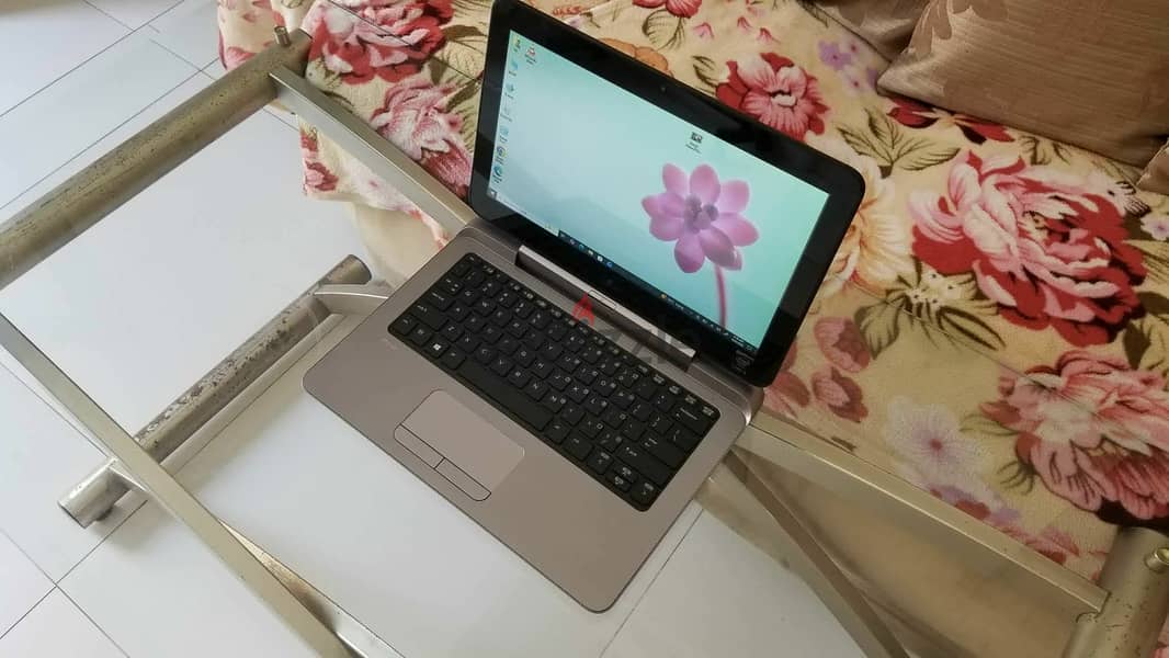 Hp laptop core i5 touchscreen 35 bd only 12