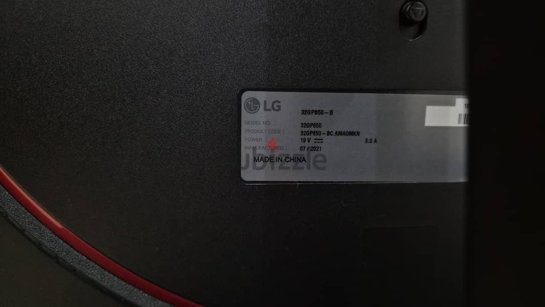 32 Inch UltraGear OHD 1440P Nano IPS 1ms 165Hz HDR Monitor with G-SYNC 3