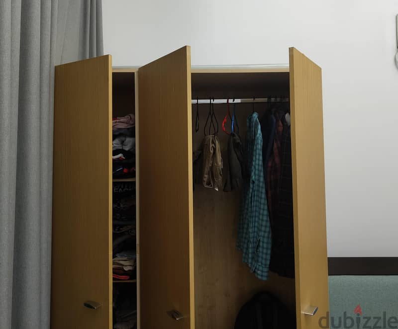 3 Door Wardrobe 1