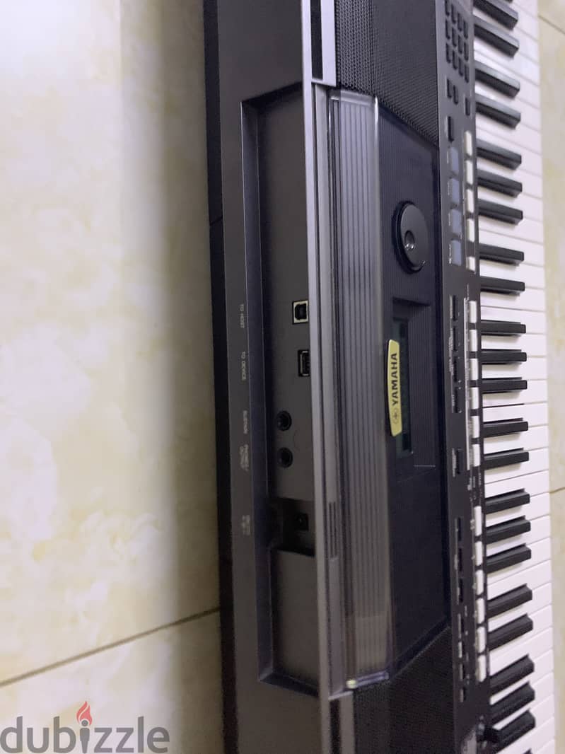 Yamaha psr-i400 mint condition for urgent sale with FREE ACCESSORIES 4