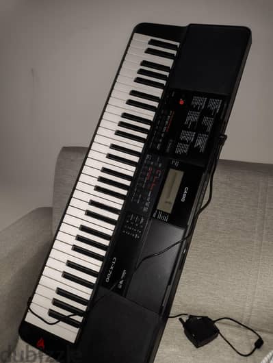 Casio CT-X700 keyboard