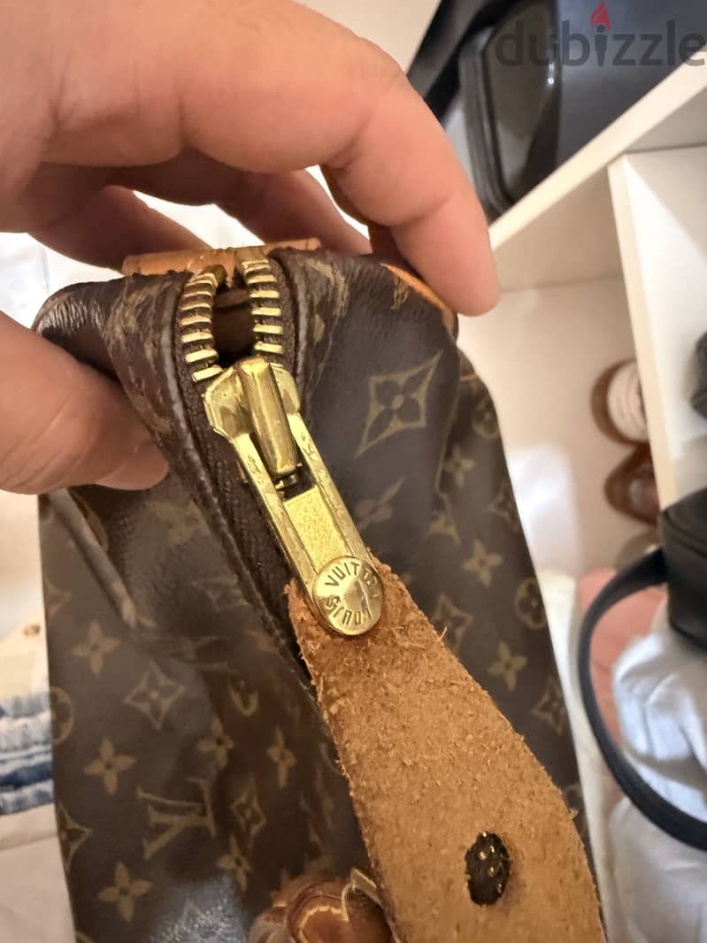 Louis Vuitton Speedy 35 Monogram Bag with Original Dust Bag- Pre-Loved 4