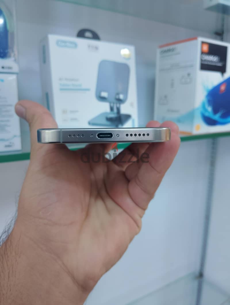Apple - iPhone 16 Pro Max 2