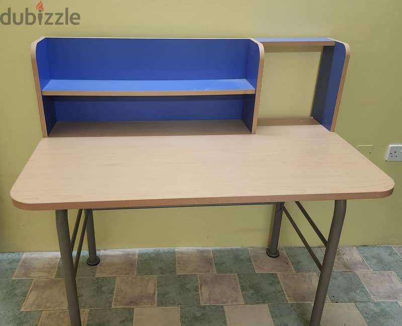Study Desk / مكتب دراسة 1