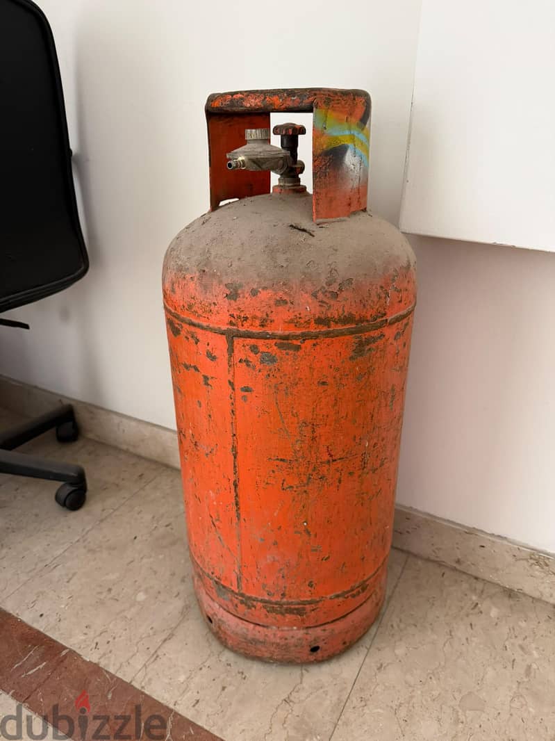 Gas Cylinder 1