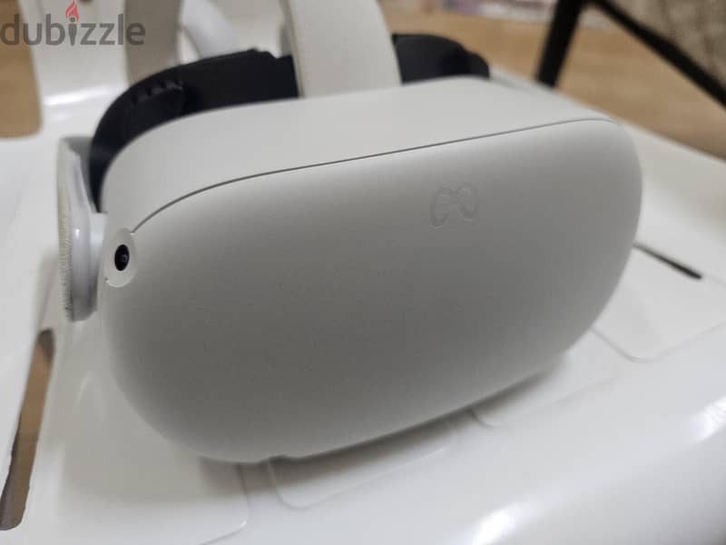 Meta Quest 2 VR 1