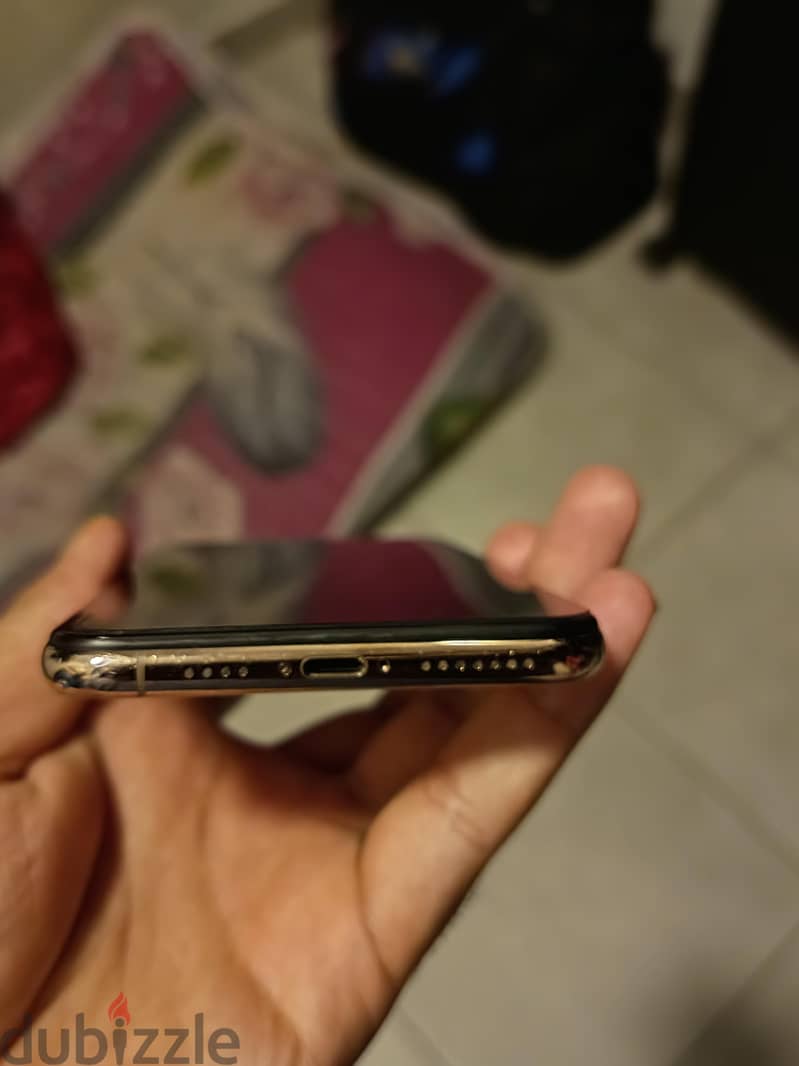 iphone xs max 4