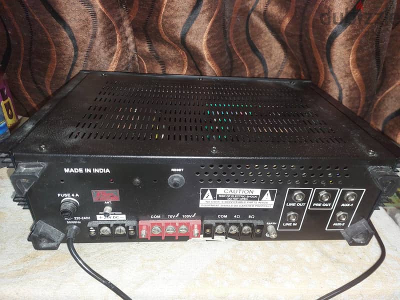 MAX X300 W amplifier Remote and boss woofer boss speaker and Bluetooth 2