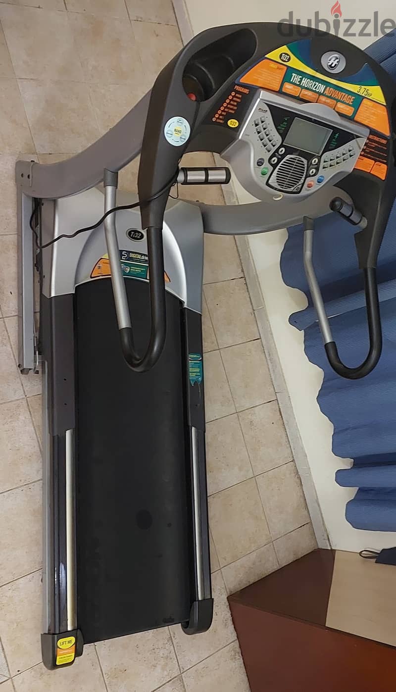 Heavy Duty Treadmill, Excercise Cycle 1