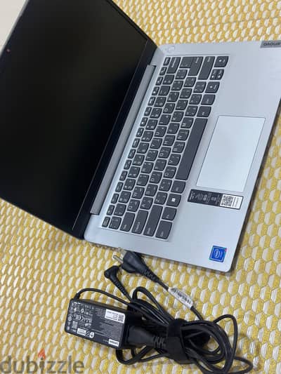 85BD Like new lenovo laptop|4GB RAM + 128 GB storage| original charger