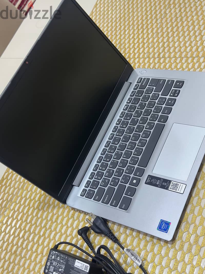 85BD Like new lenovo laptop|4GB RAM + 128 GB storage| original charger 5