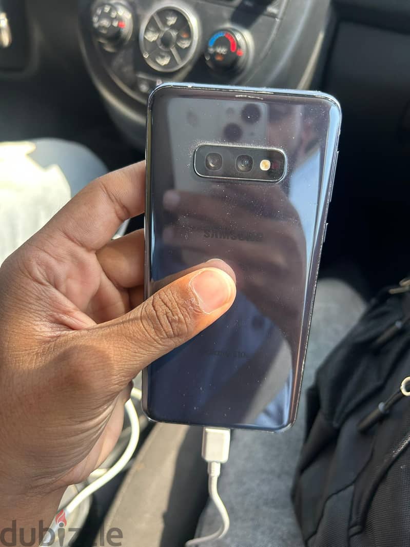 Samsung galaxy S10e all good working 5