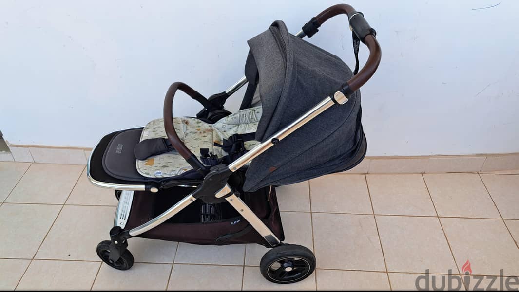 Mamas & Papas Flip XT³ Stroller with Memory Foam Liner & Cup Holder 3