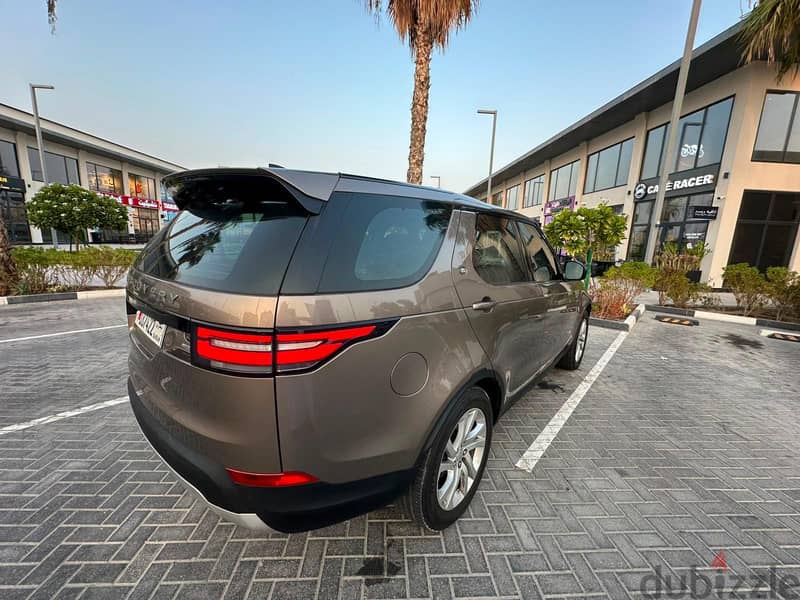 Land Rover Discovery 2017 1