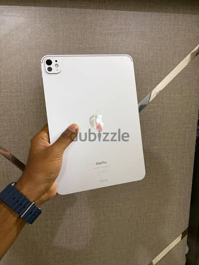 iPad Pro M4 256GB Wi-Fi – Like New!