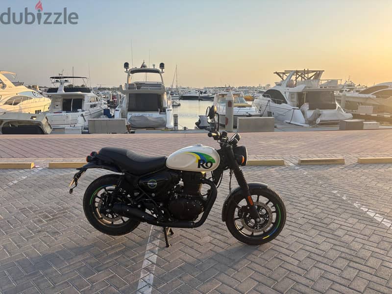 Royan Enfield Hunter 350 1