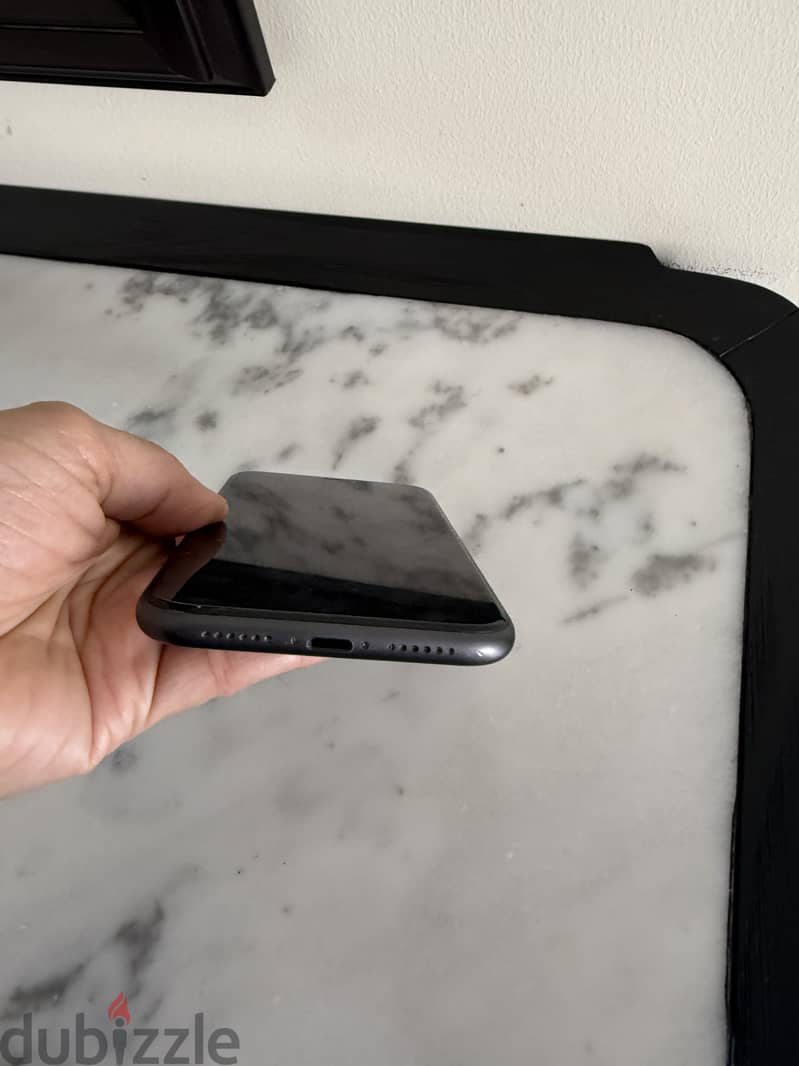 Apple - iPhone 11 5