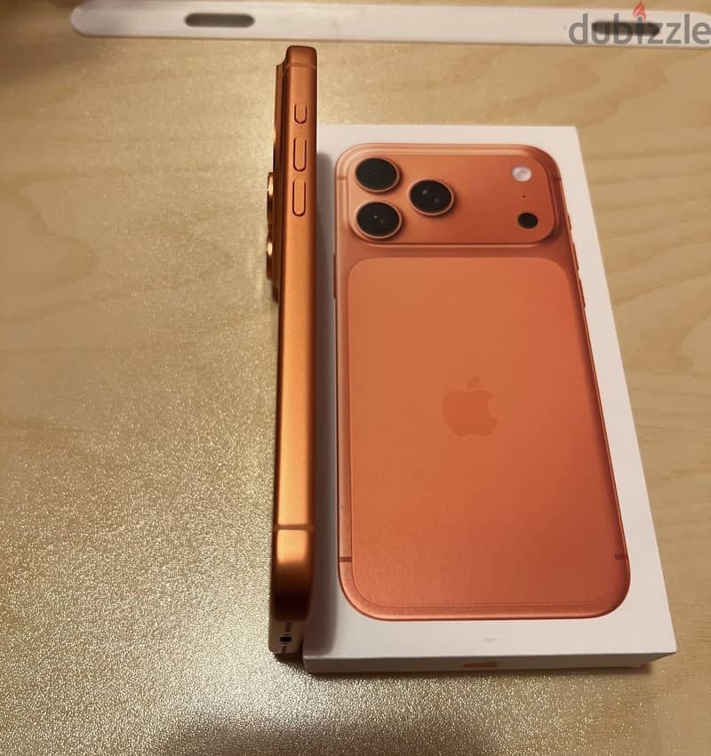 Apple - iPhone 17 Pro Max 2