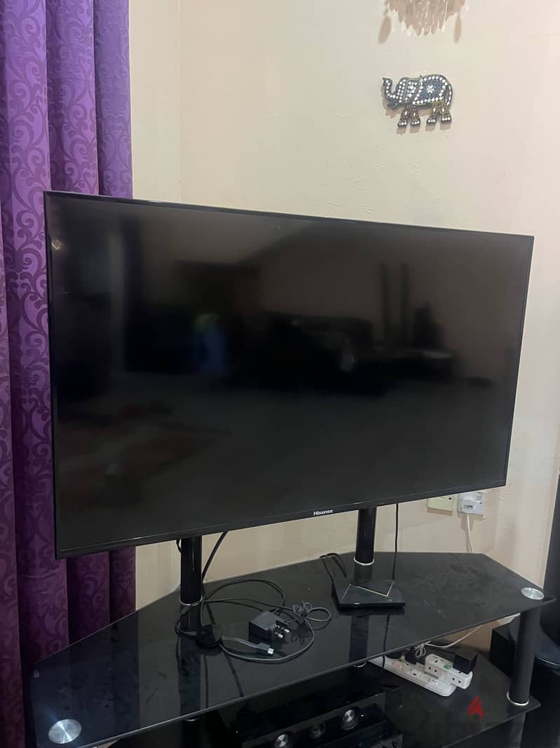 Hisense 50” LED TV not smart 2