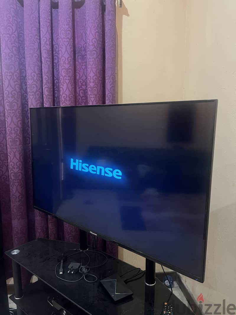 Hisense 50” LED TV not smart 4